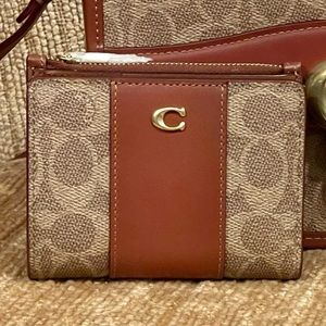 NWTs - COACH Signature Logo Bi-Fold Wallet